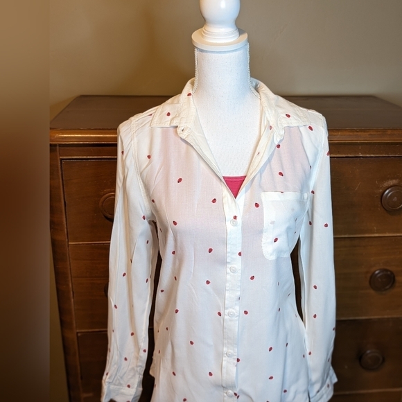 BeachLunchLounge White with Ladybugs Boyfriend Button Down Long Sleeve Shirt M - Picture 8 of 16